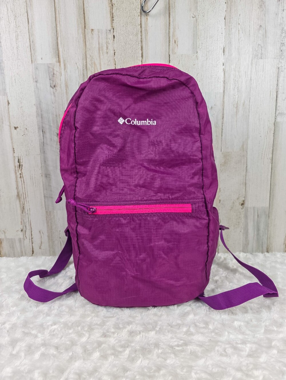 Columbia Women's Purple Lightweight Packable 2L Backpack with Pink Accent - Picture 2 of 7